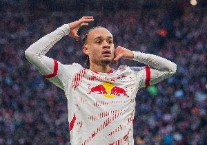 莱比锡主帅：只要西蒙斯还在队里，他就是重要一员